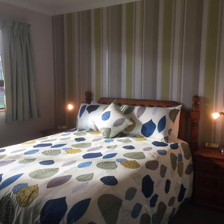 Ron And Tony'S Bed & Breakfast Tuatapere Екстериор снимка