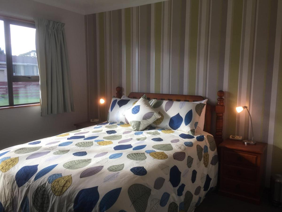 Ron And Tony'S Bed & Breakfast Tuatapere Екстериор снимка
