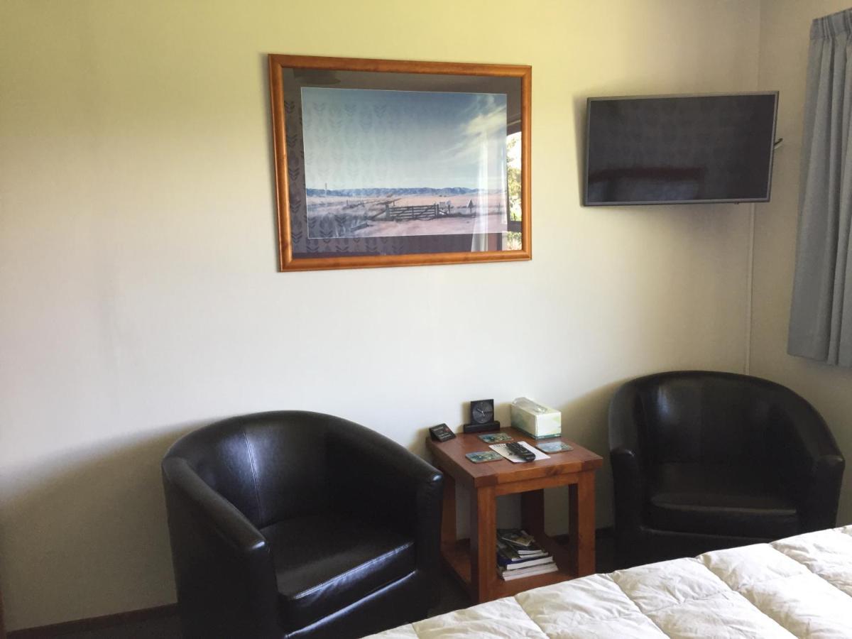 Ron And Tony'S Bed & Breakfast Tuatapere Екстериор снимка