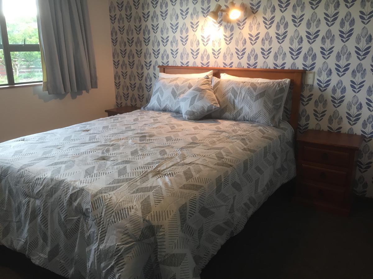 Ron And Tony'S Bed & Breakfast Tuatapere Екстериор снимка